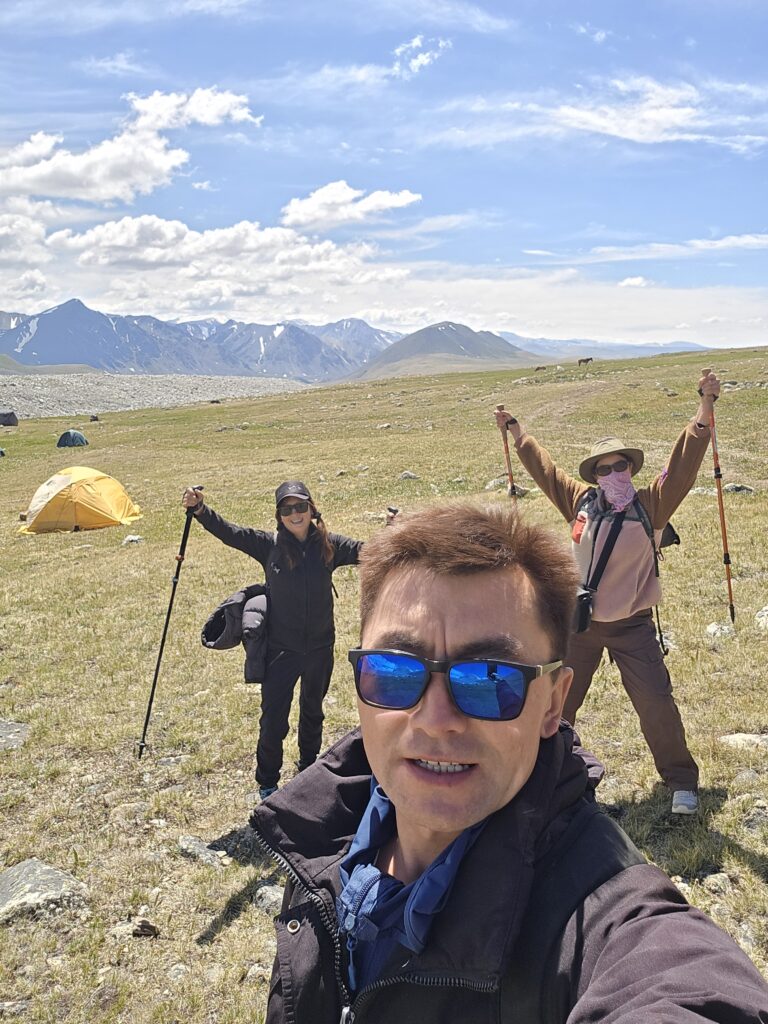 Gobi desert & western Mongolia Mongolia Gobi desert tours Western Mongolia tour Gobi and western Mongolia tour Gobi desert tour Mongolia eagle hunter tour Mongolia Eagle festival tour western Mongolia
