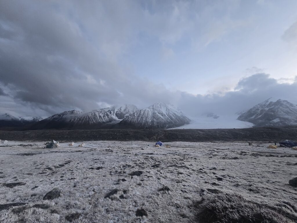 adventure, Mongolia winter migration, horseback eagle hunting, Mongolian Altai tour, nomadic lifestyle Mongolia, Mongolia cultural tour, Mongolia nature photography